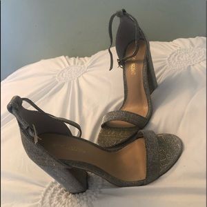 Shoedazzle heals size 7.5.